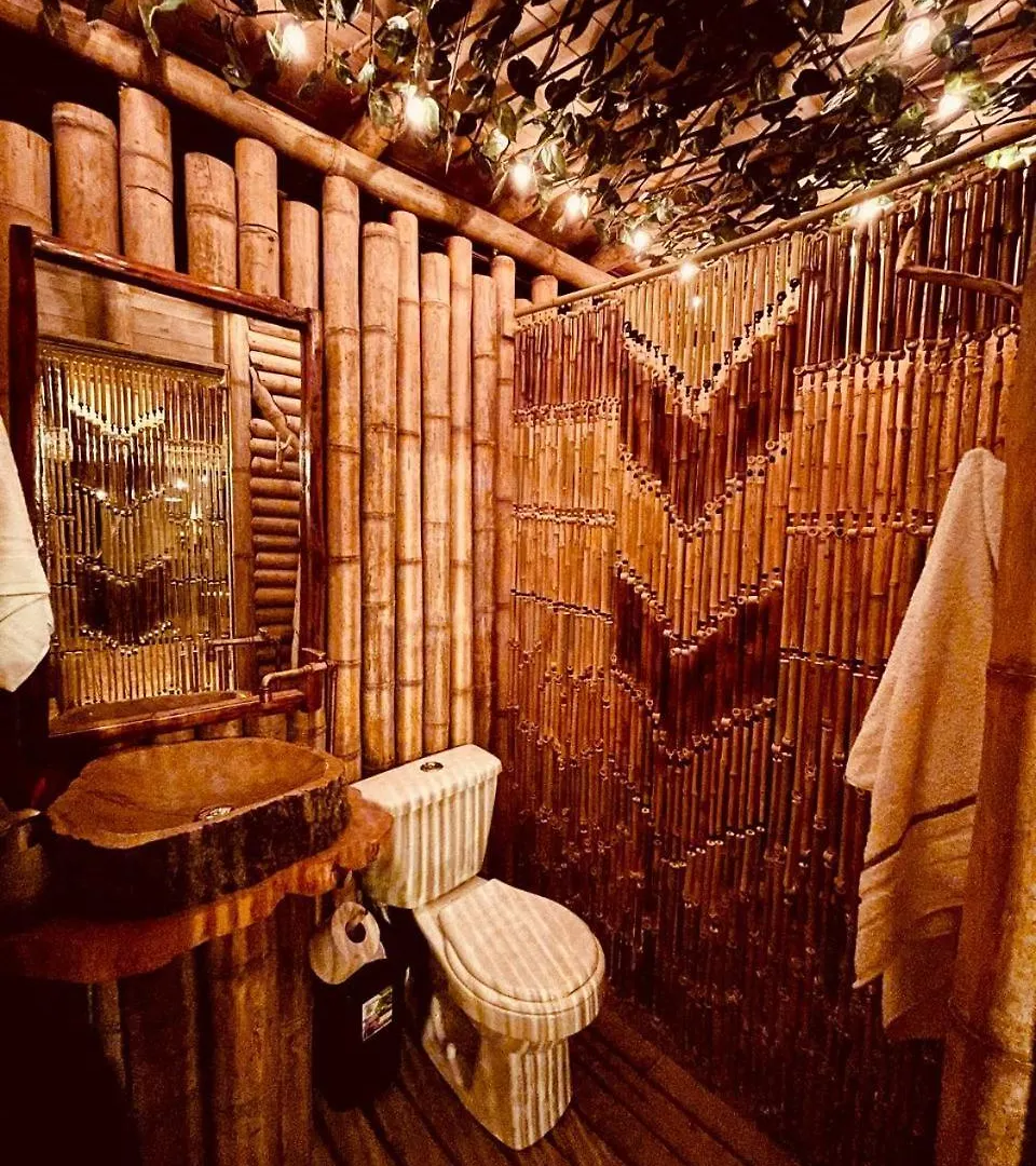 Bamboo Lodge, Vista Privilegiada A Las Montanas Medellín Colombia